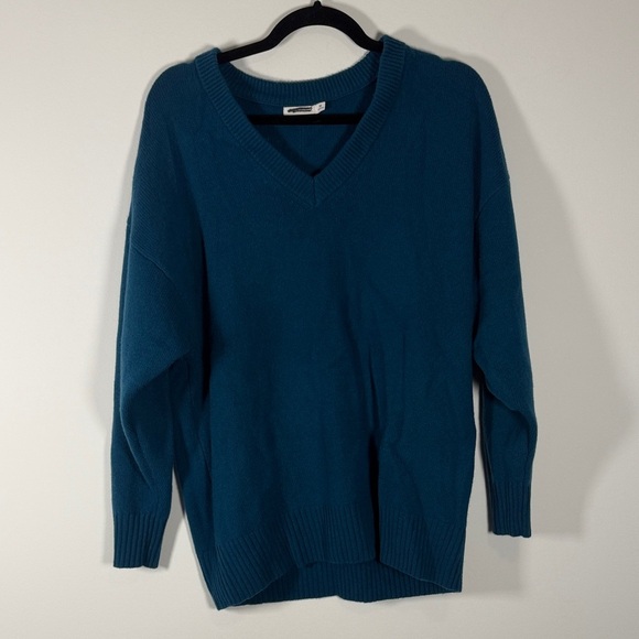 Unsubscribed Sweaters - NWOT Unsubscribed 100% Cashmere Teal V-Neck Sweater
